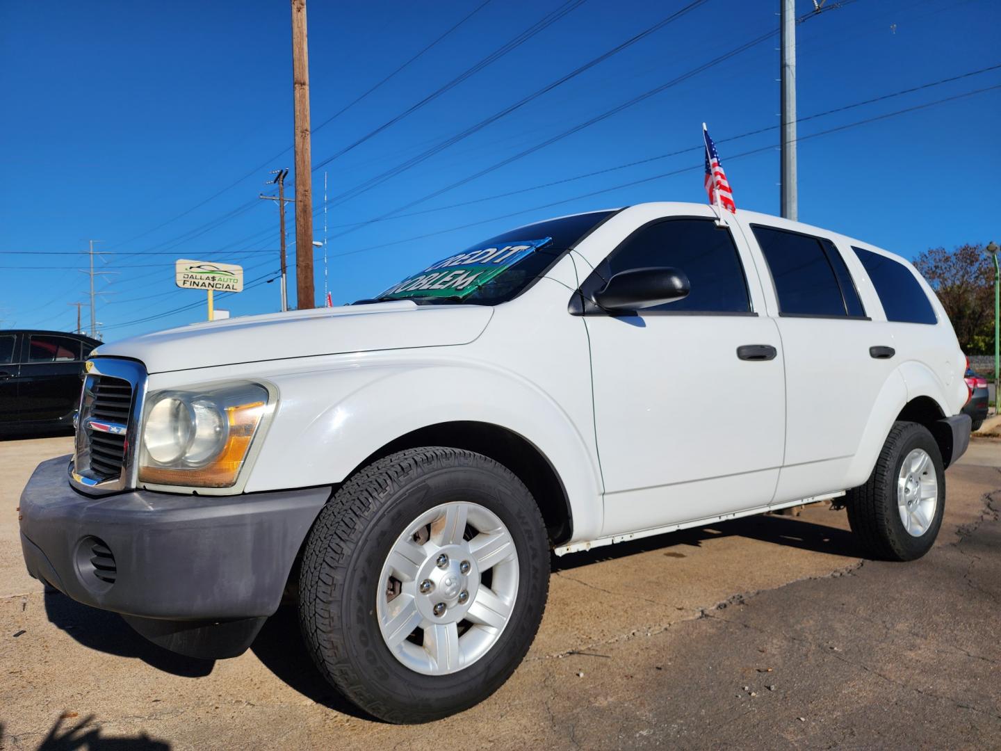 2005 WHITE Dodge Durango ST (1D4HD38K75F) with an 3.7L V6 SOHC 12V engine, AUTO transmission, located at 2660 S.Garland Avenue, Garland, TX, 75041, (469) 298-3118, 32.885387, -96.656776 - Photo#7